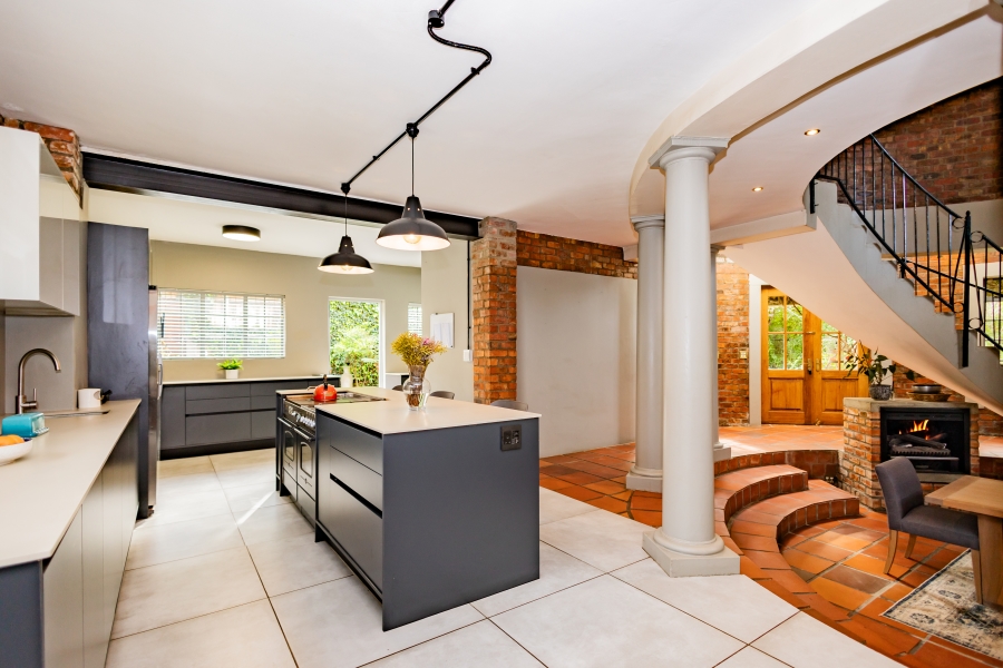 6 Bedroom Property for Sale in Vierlanden Western Cape